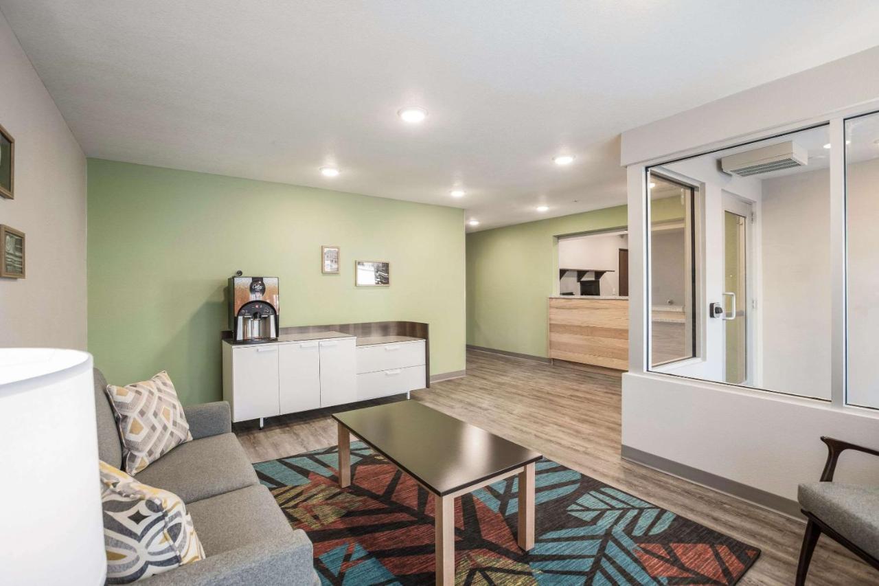 Woodspring Detroit