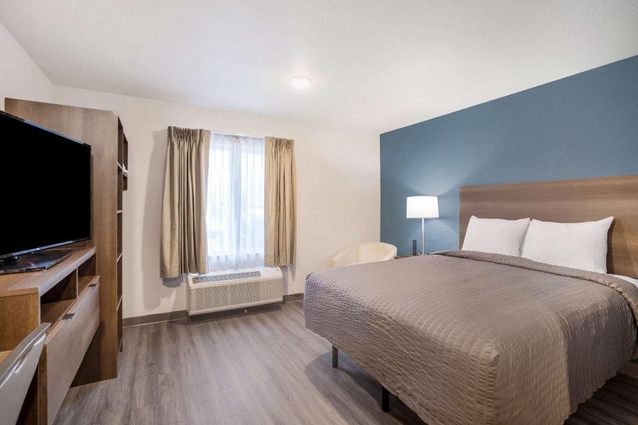 Woodspring Detroit Hotel Madison Heights