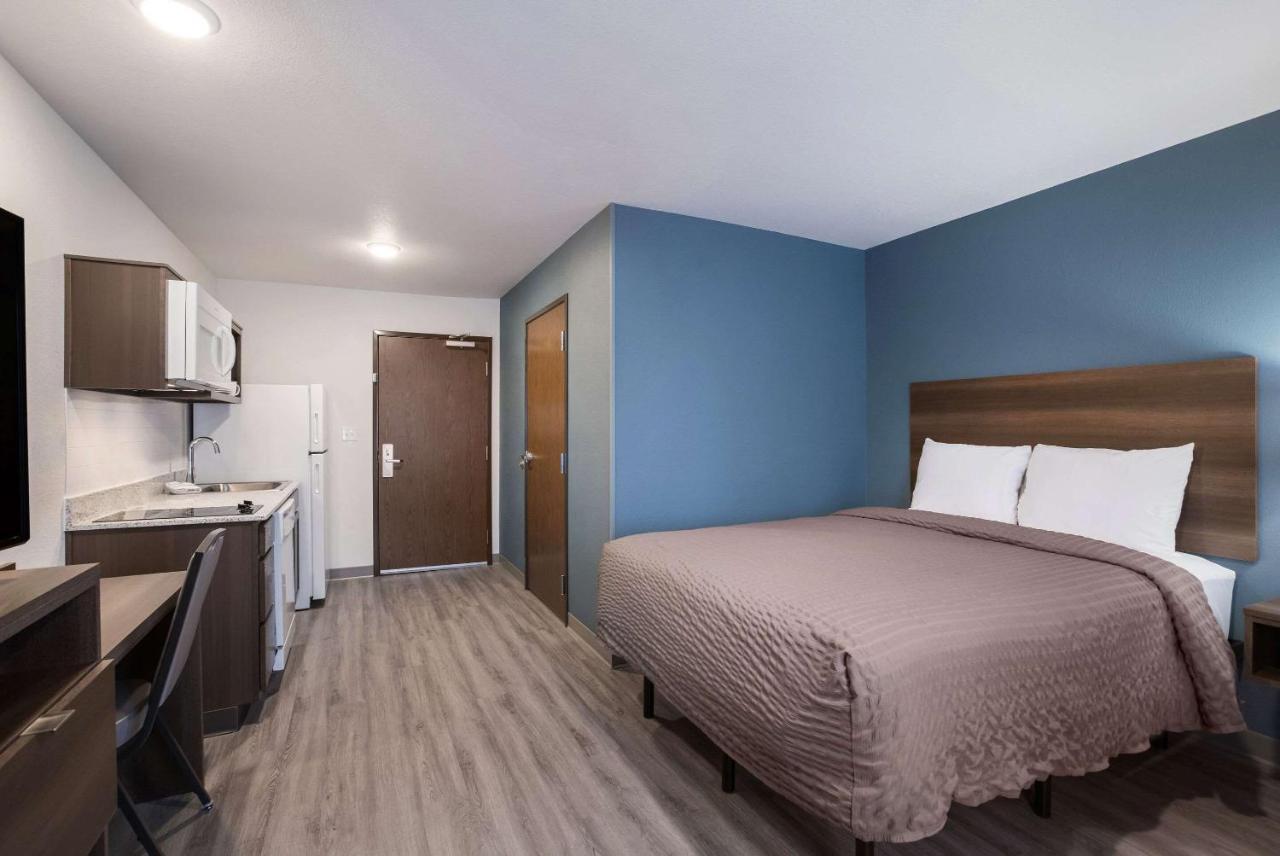 Woodspring Detroit Hotel 2*
