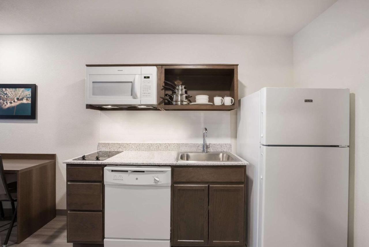 Woodspring Detroit 2* Madison Heights