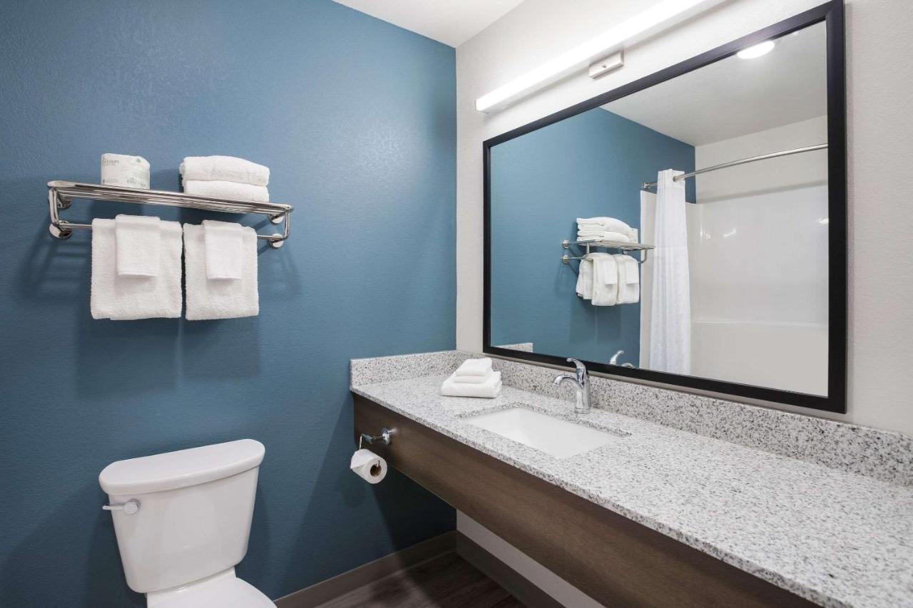 Woodspring Detroit 2* Madison Heights